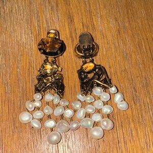 Elegant Gold and Pearl Drop Earrings